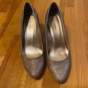 Shiny Gold Heels size 10